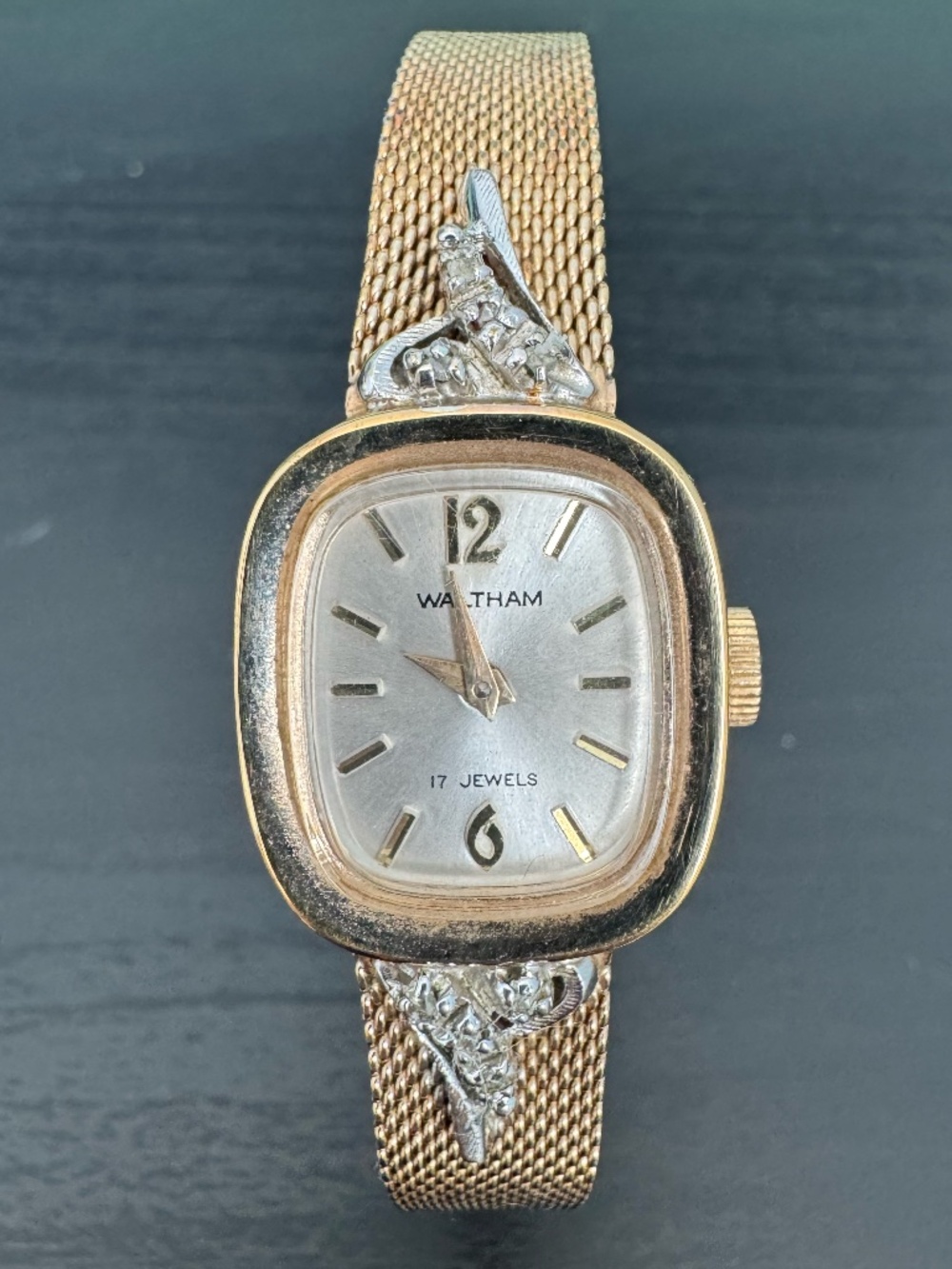 Vintage Waltham 17 Jewels Women's Gold Watch with 8 Jewels